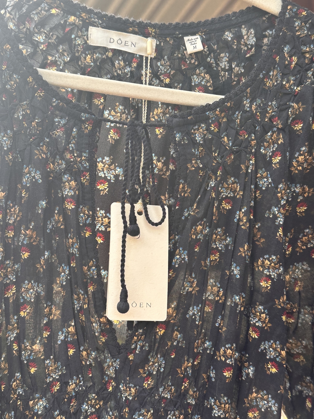 Doen Black Floral Smocked Maxi Dress with Puff Sleeves - Picture 3 of 4